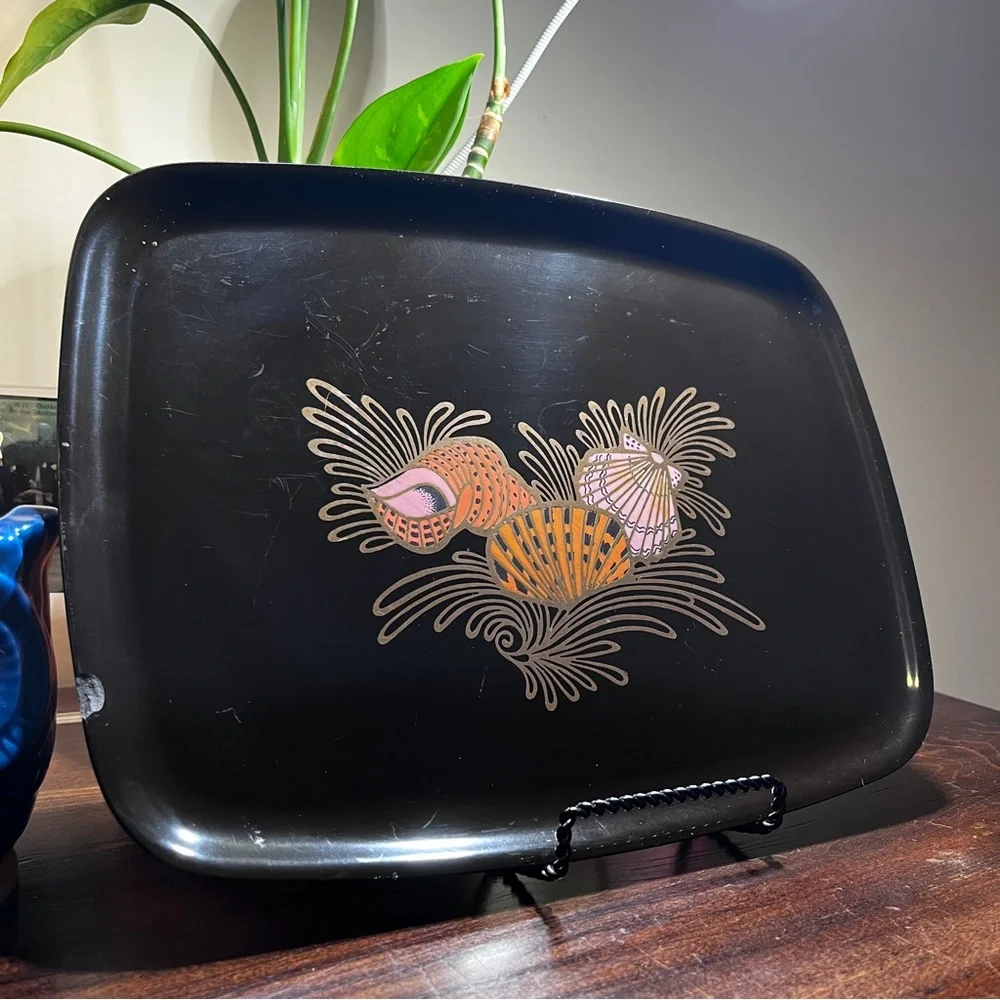 Couroc Black seashell tray